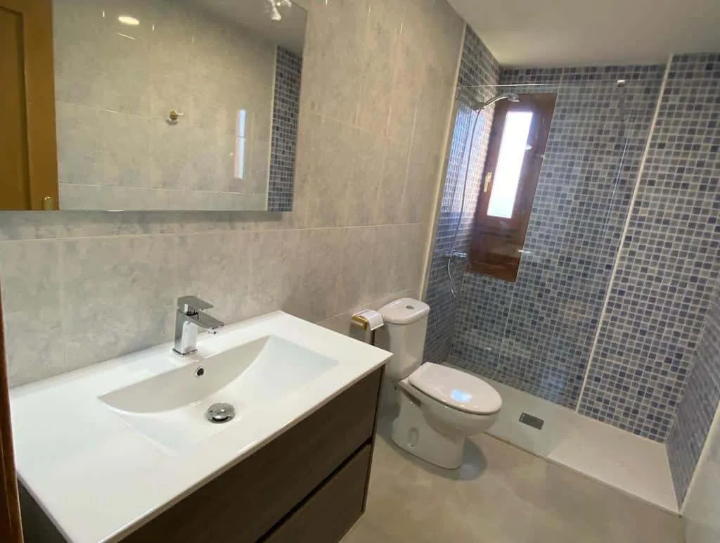 Lavabo y acabados, fotografía de un trabajo de Riverducha